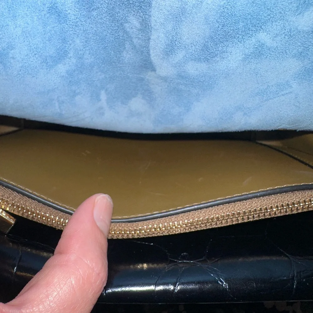 Tory Burch Lee Radziwill Shoulder Bag in Black Croc-Embossed Leather - Picture 12 of 16